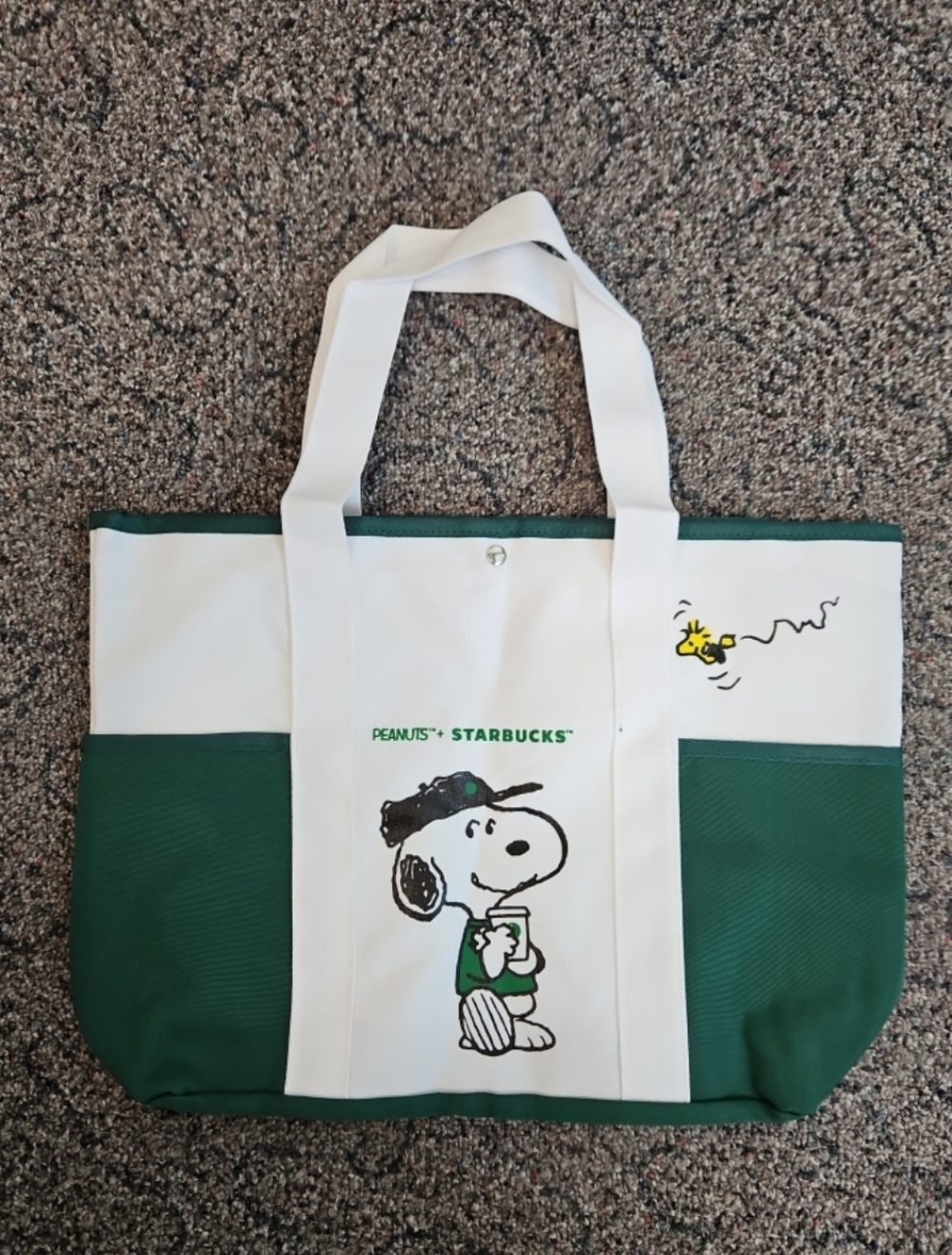 Peanuts Snoopy Tote Bag in Green and White - Brand New